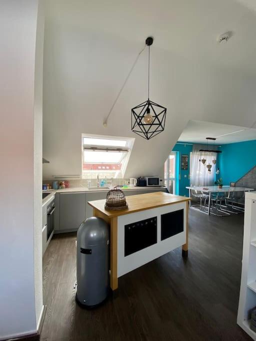 ראסטאט Light Flow Stylish Attic House. M. Balcony מראה חיצוני תמונה
